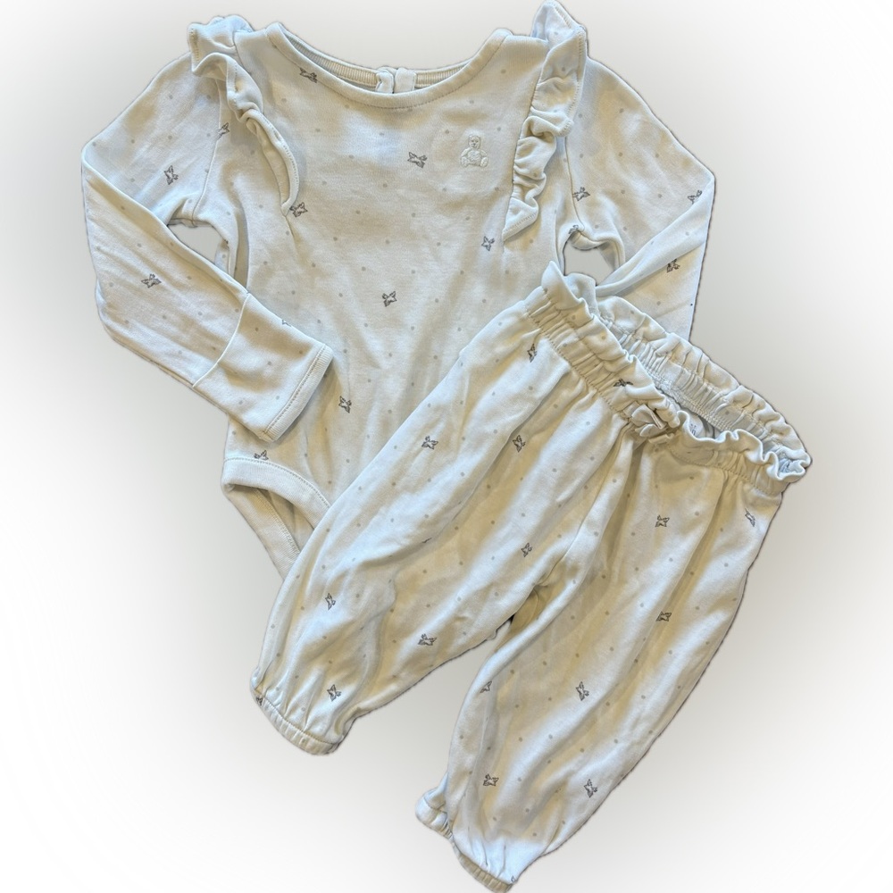 Baby GAP Matching Set long sleeve bodysuit and pants set baby girl. 3-6 months